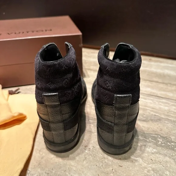 Louis Vuitton Women’s Black Monogram High Top Sneakers Size 35 - Picture 5 of 6